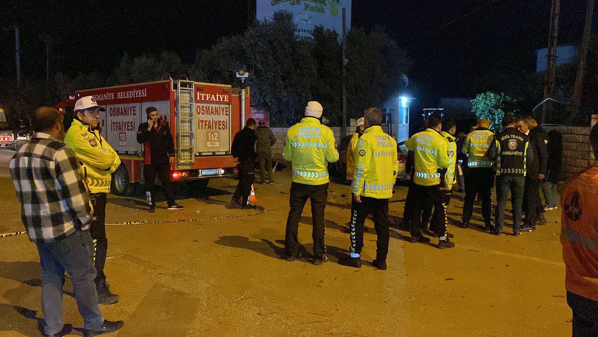 Üç Araç Birbirine Girdi Zincirleme Kazada 1’I Çocuk 2 Ölü, 7 Yaralı (4)