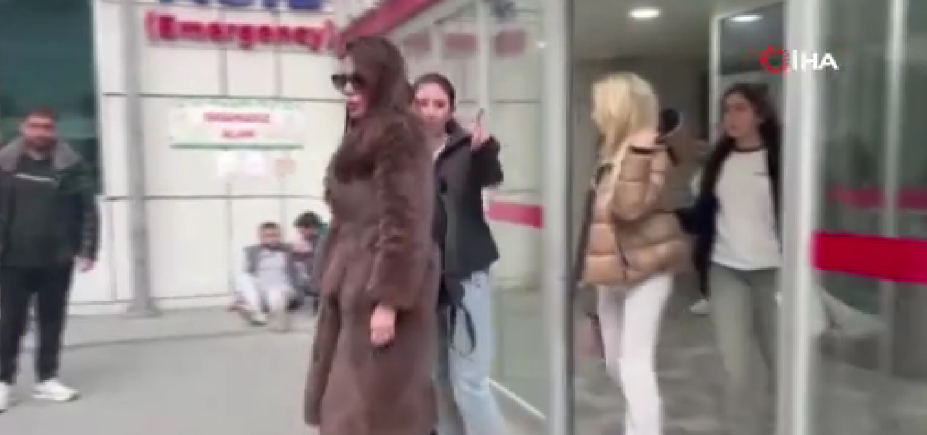 Ünlü Spikerlere Uyuşturucu Operasyonu Cebeci Ve Acet Serbest Bırakıldı (1)-1