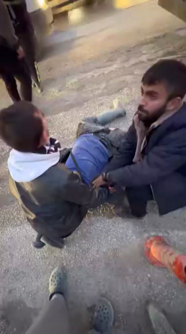 Üst Geçitte Can Pazarı Mikserin Altında Kalan Motosikletli Öldü (2)