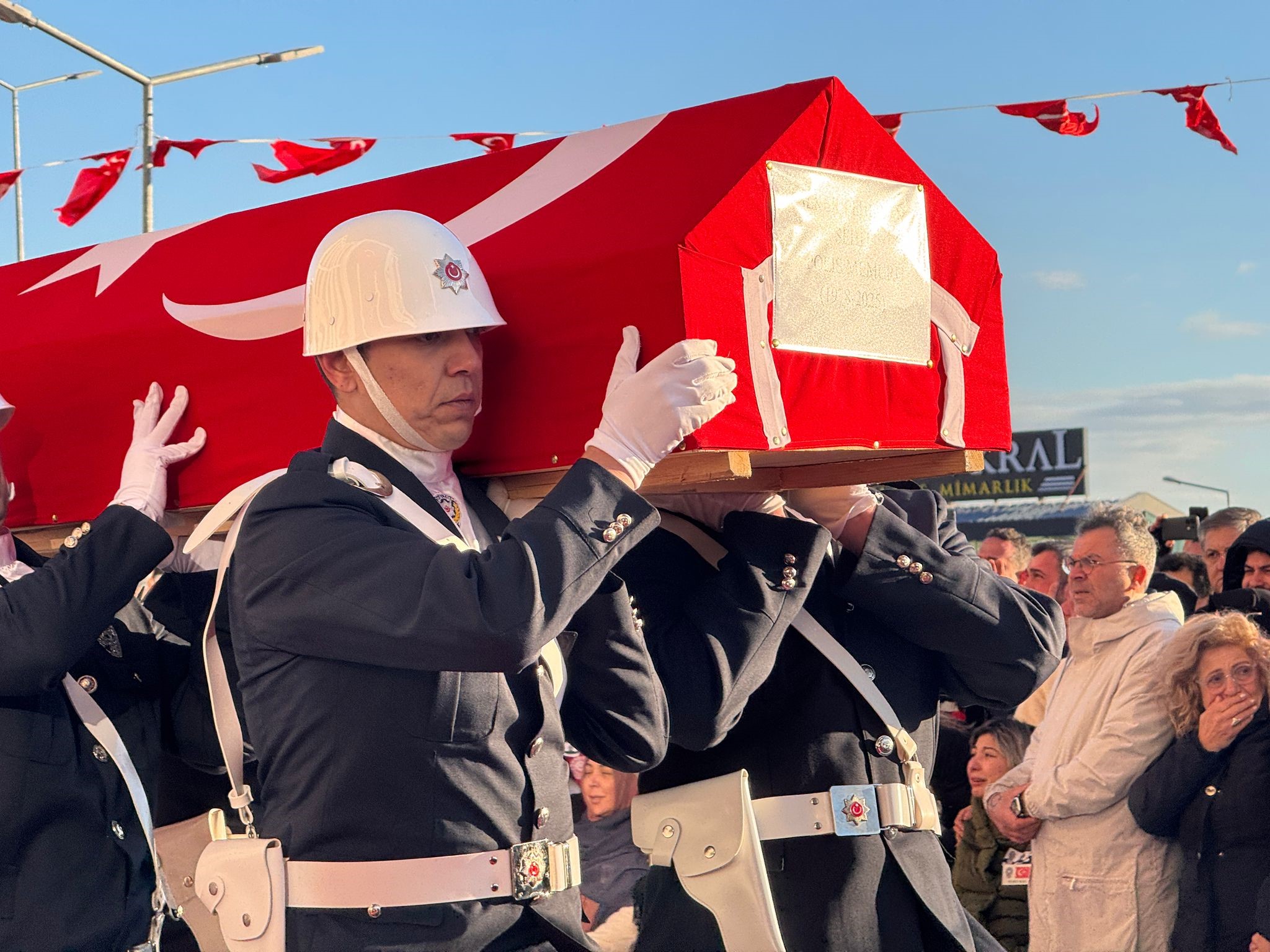 Yalova’da Deaş Operasyonunda Şehit Olan 3 Polis Için Tören Bakan Yerlikaya’dan Teröre Karşı Net Mesaj (4)