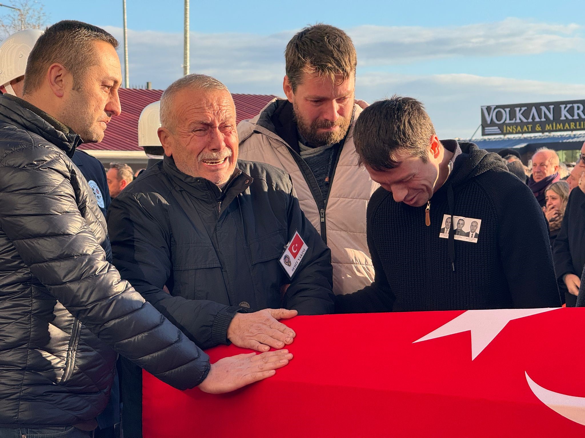 Yalova’da Deaş Operasyonunda Şehit Olan 3 Polis Için Tören Bakan Yerlikaya’dan Teröre Karşı Net Mesaj (7)