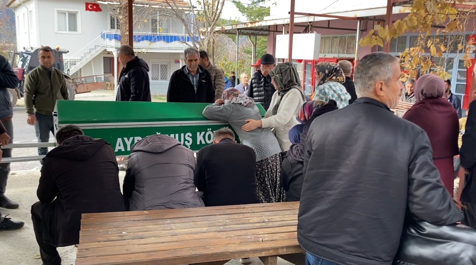 Yanan Aracın Yanında Başsız Cesedi Bulunmuşu! Babanın Feryadı Yürekleri Dağladı (6)