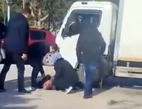 Yaya Geçidi Yine Can Aldı 48 Yaşındaki Adama Kamyonet Çarptı (2)