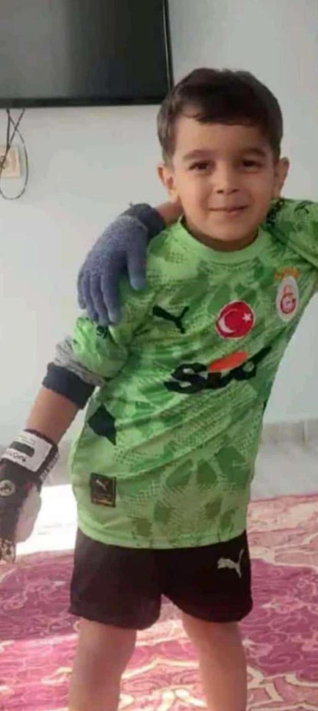 Yol Kenarında Kahreden Kaza! Kamyon Altında Kalan Küçük Turgay’dan Acı Haber (2)