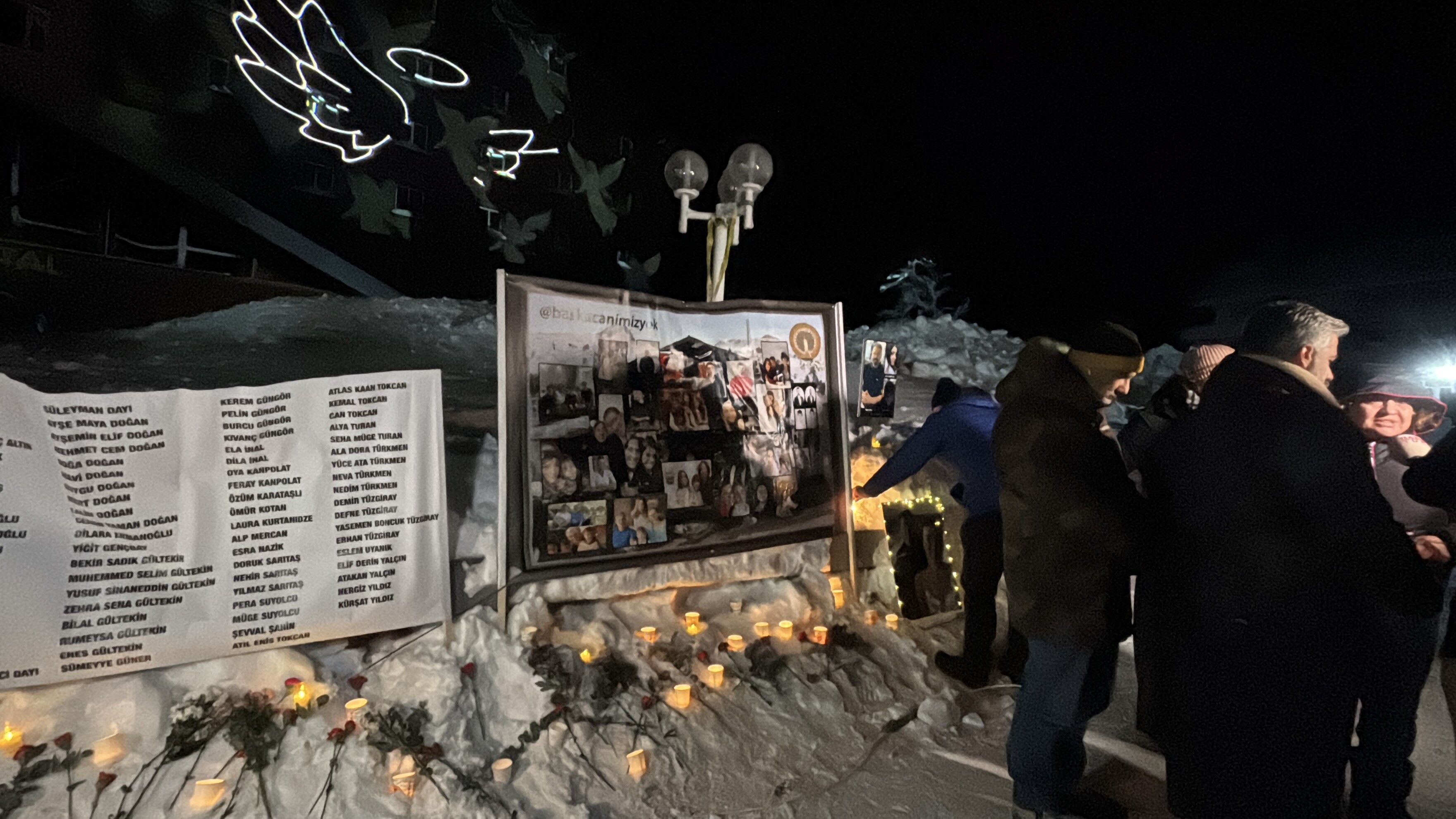 03.17’De Zaman Bir Kez Daha Durdu! Grand Kartal’daki Yangın Faciasında Kaybedilen 78 Can Anıldı (15)