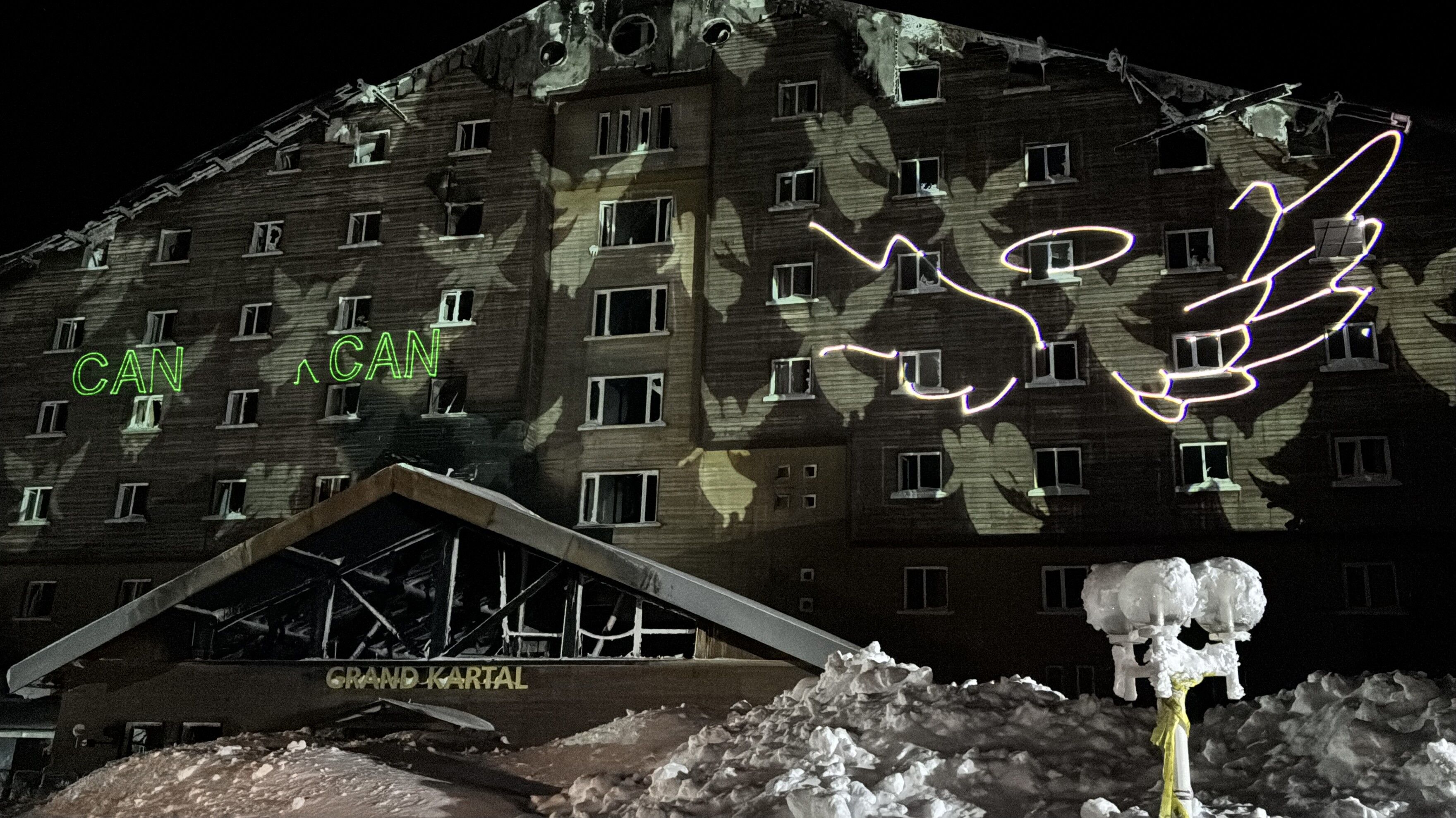 03.17’De Zaman Bir Kez Daha Durdu! Grand Kartal’daki Yangın Faciasında Kaybedilen 78 Can Anıldı (20)