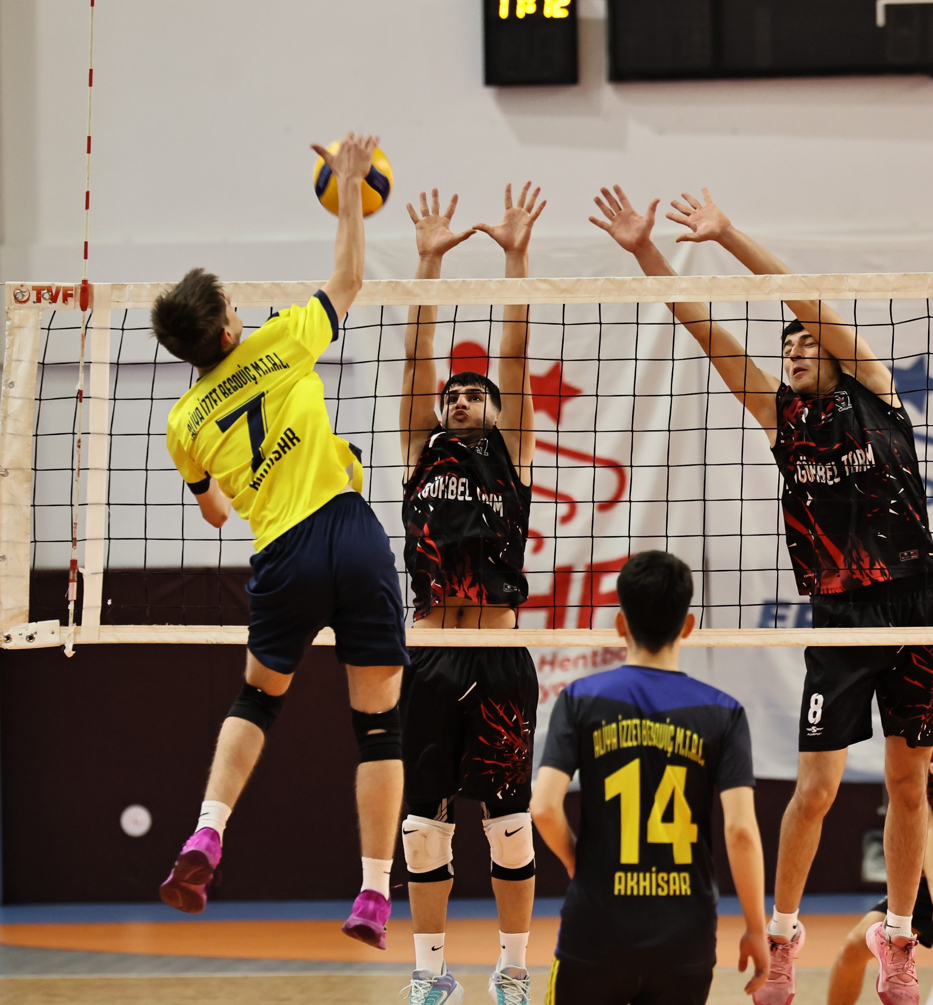 1 B8 A3810 1857X2000