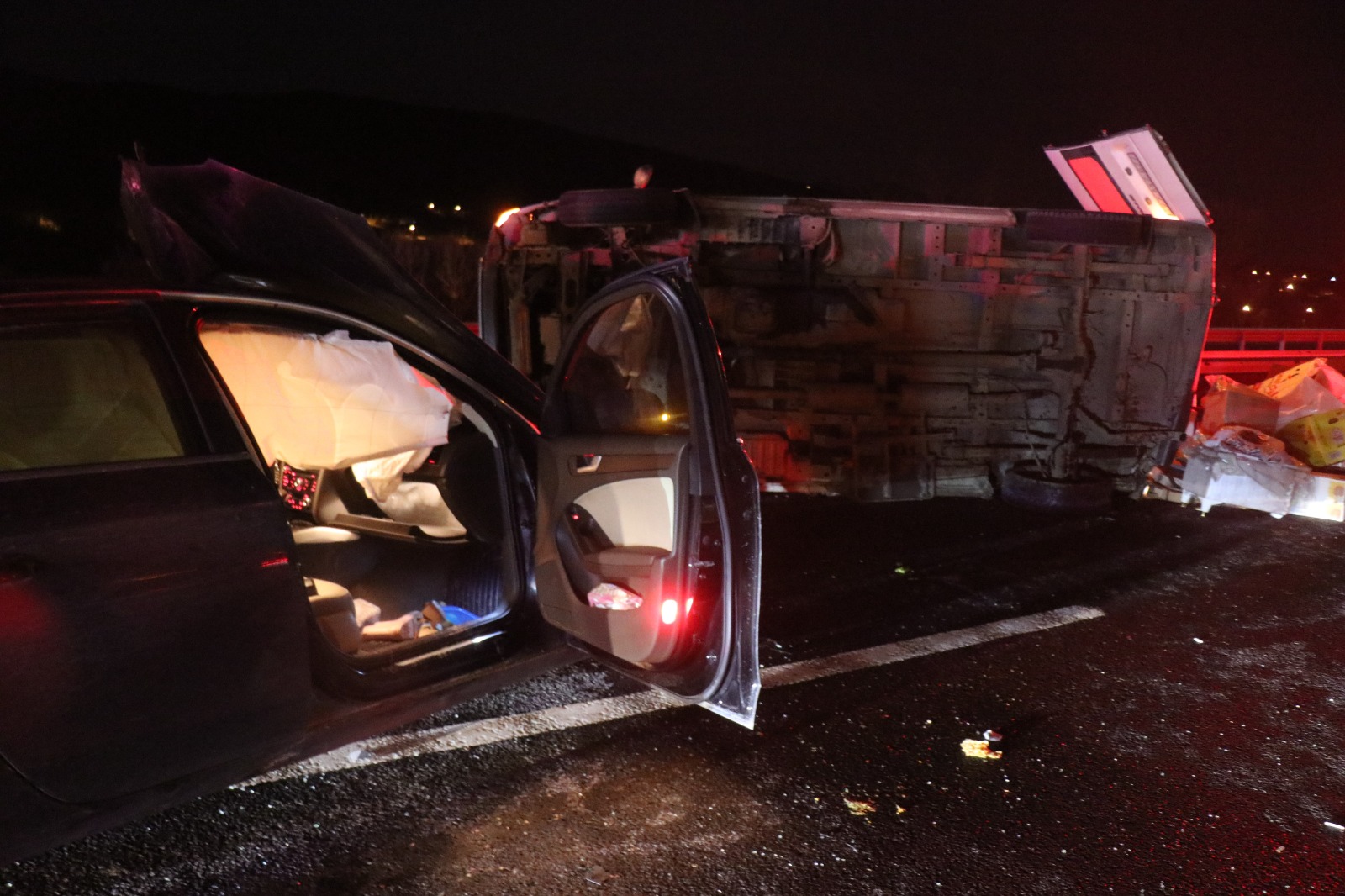 1 Kişi Öldü, 3 Kişi Yaralandı! Otoyoldaki Feci Kazada Sürücü Alkollü Çıktı (1)-2