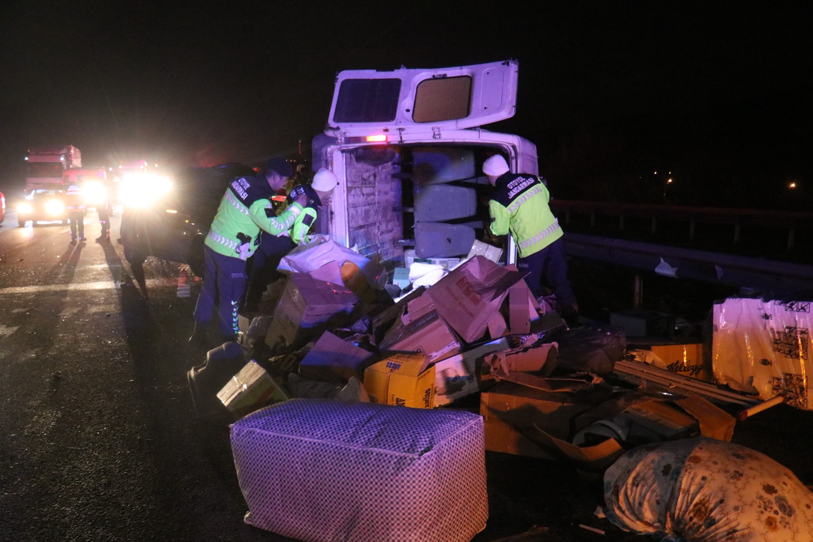 1 Kişi Öldü, 3 Kişi Yaralandı! Otoyoldaki Feci Kazada Sürücü Alkollü Çıktı (3)