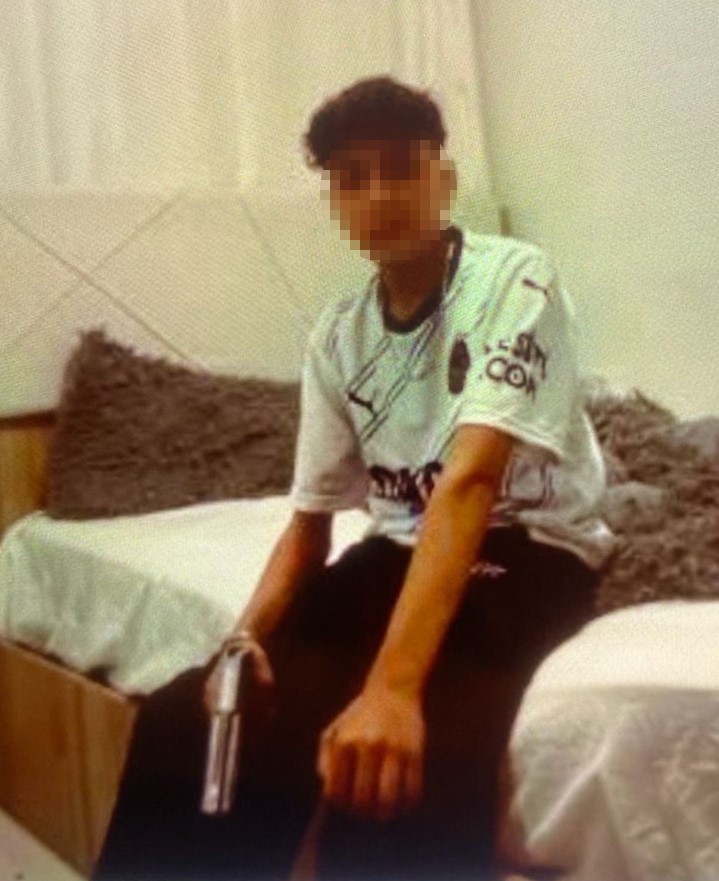 15 Yasindaki Alperenin Olumunde Yeni Skandal Olaydan 1 Saat Once Silahli Paylasim (2)