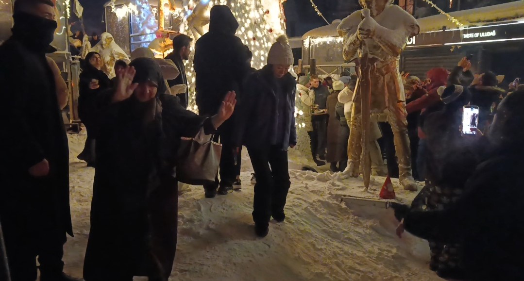 2026Nin En Cok Konusulan Goruntusu Pistin Ortasinda Sergiledigi Performansla Genclere (2)-1