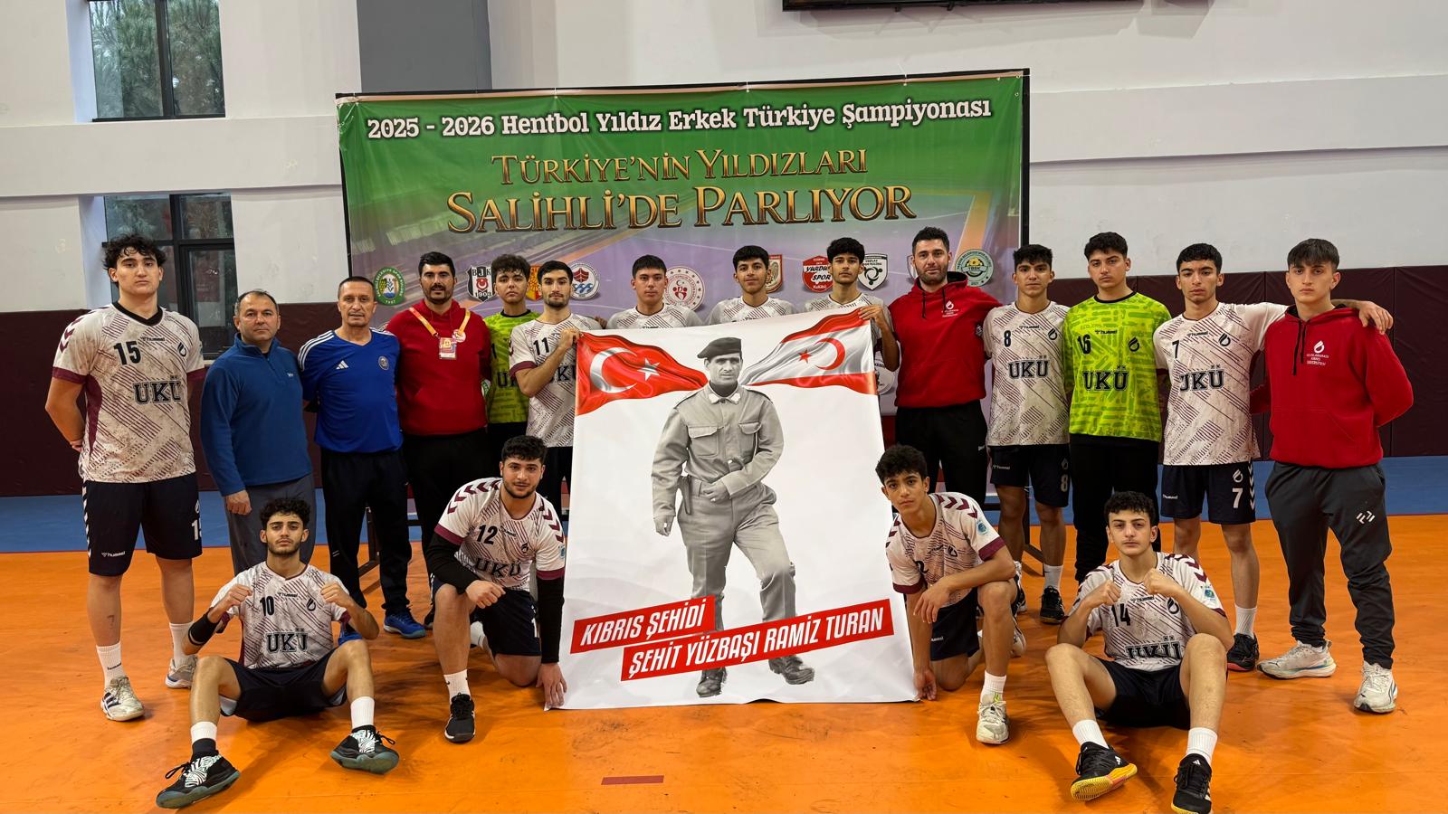 52 Yıl Sonra Kıbrıslı Sporcular Şehit Ramiz Turan’ın Ismi Altında Sahada (3)