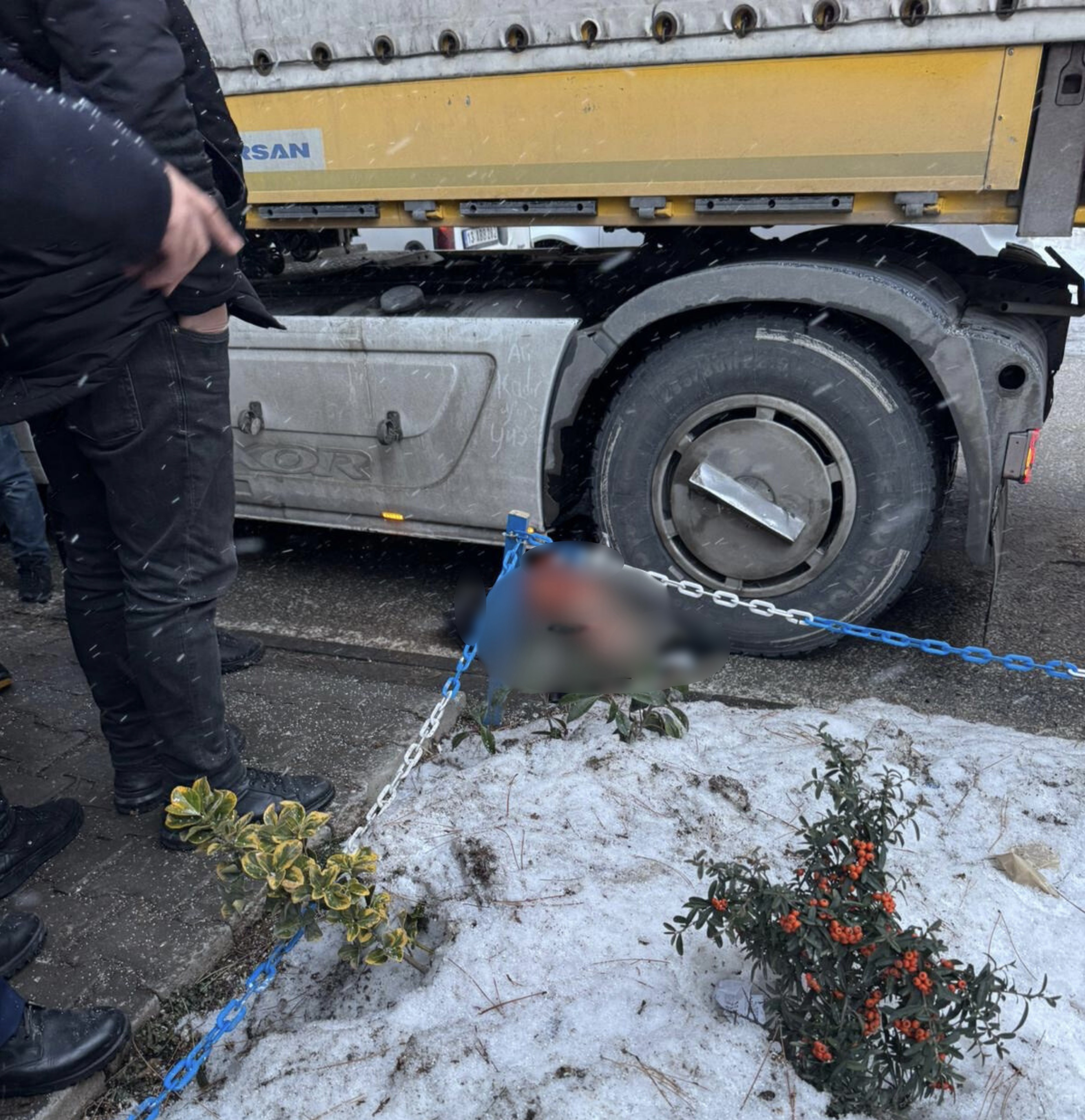 54 Yaşındaki Adamın Acı Sonu! Tırın Altın Feci Şekilde Can Verdi (2)