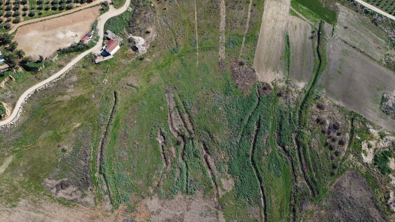 Ak Partili Baybaturdan Kuruyan Marmara Golu Icin Mujde 25 Milyon Metrekup Su Gole Akta (3)