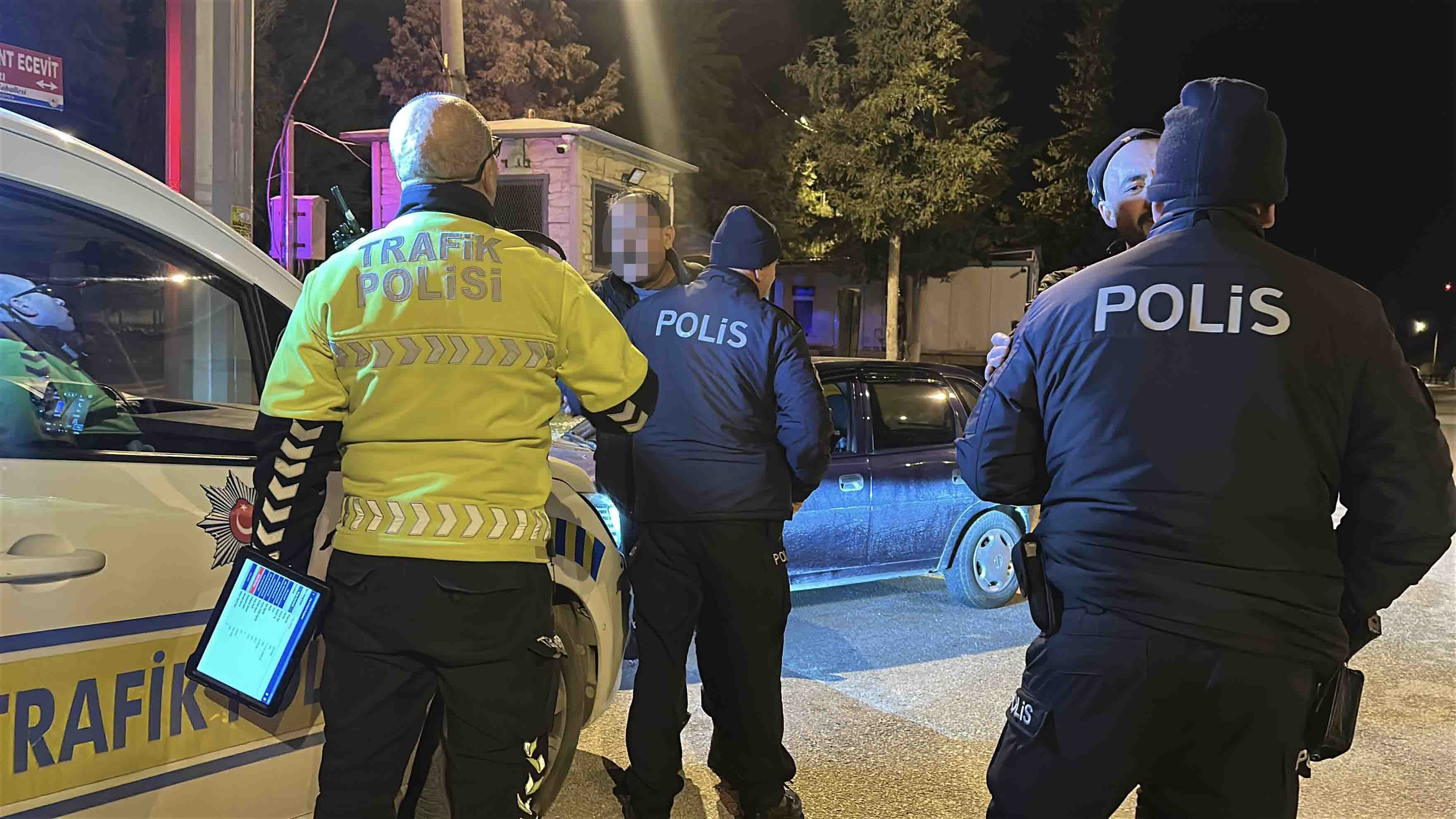 Alkollü Sürücüden Polise Tepki “Bu Arabayı Benim Vergim Aldı!” (5)