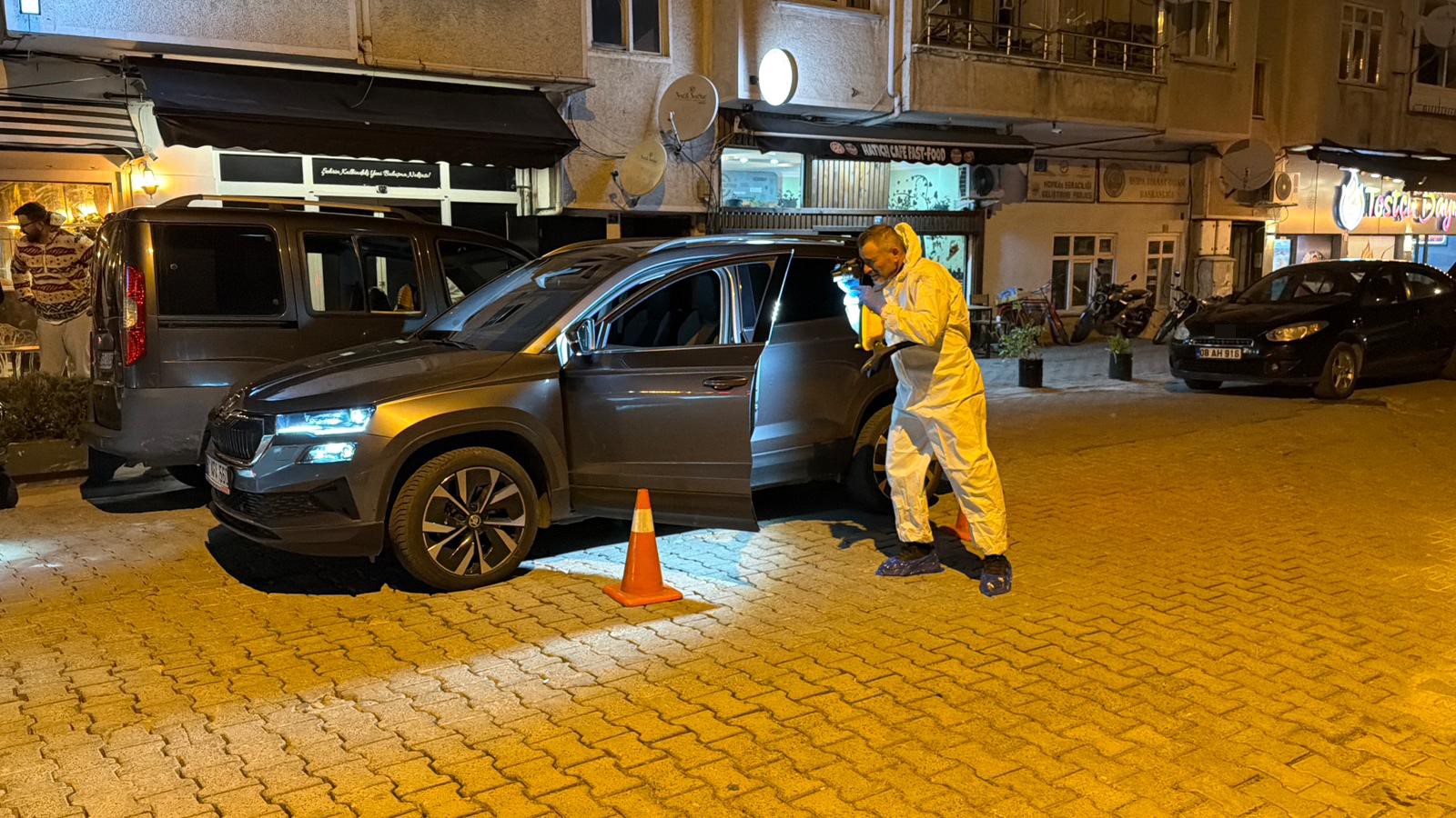 Araçta Bıçaklandı, Yol Kenarına Bırakıldı Eski Başkan Yardımcısı Öldü (9)