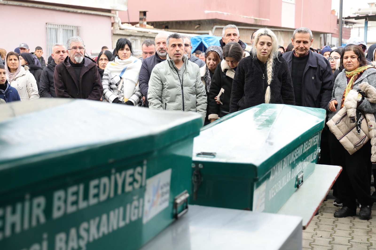 Baba Kurşunuyla Can Veren Ada Ve Mert Toprağa Verildi! Cenazede Gözyaşları Sel Oldu (9)