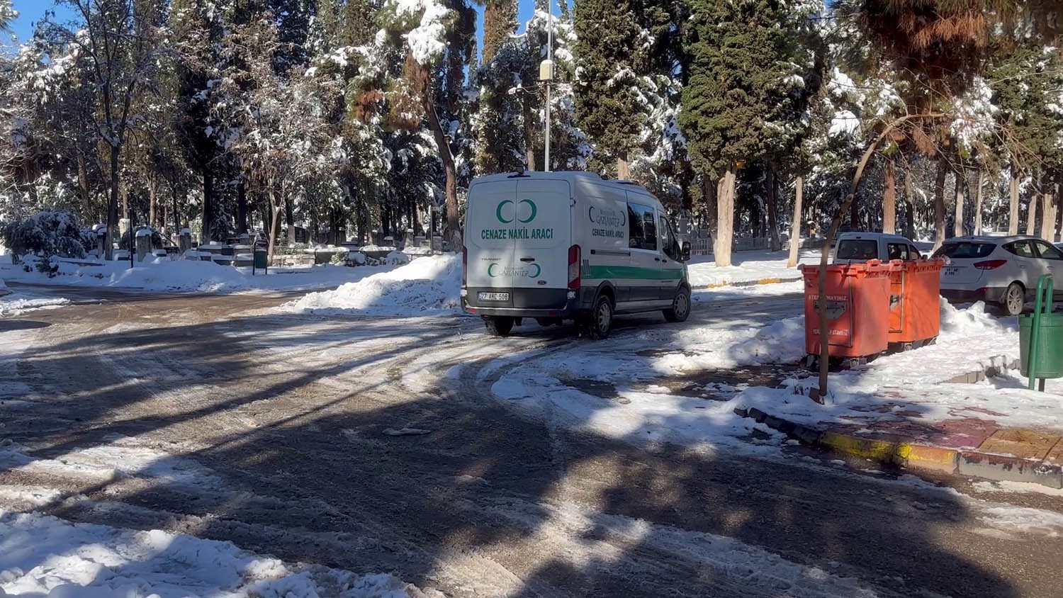 Besi Çiftliğinde Korkunç Kaza Yem Karma Makinesine Düşen Işçi Öldü (2)