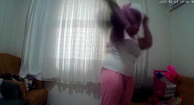 Bu Nasil Annelik 1 Yasindaki Bebegine Siddet Uyguladigi Anlar Kameraya Saniye Saniye Y (4)