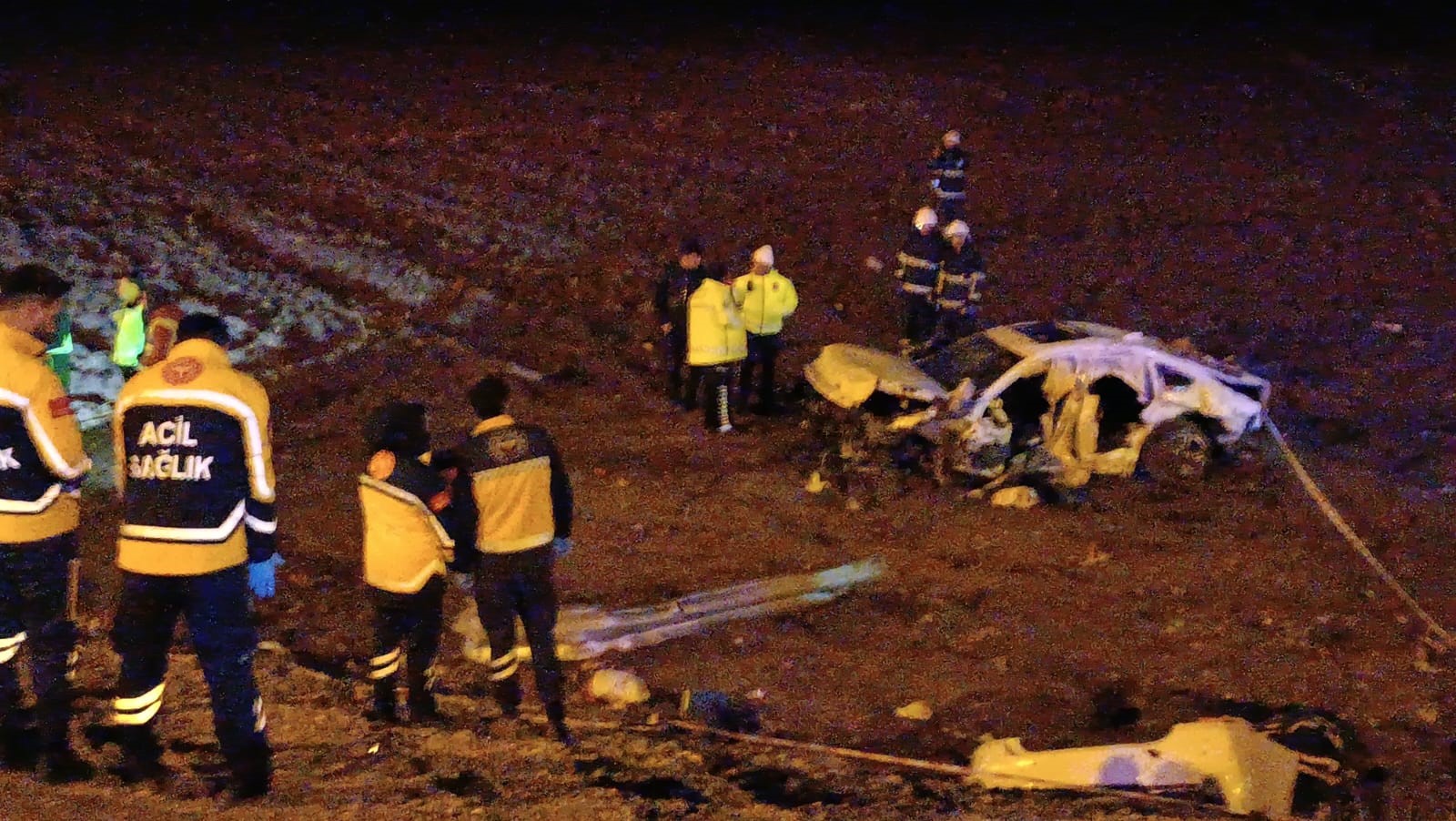 Çarpışan Araçlar Şarampole Uçtu! Korkunç Kazada 3 Ölü, 3 Yaralı (12)