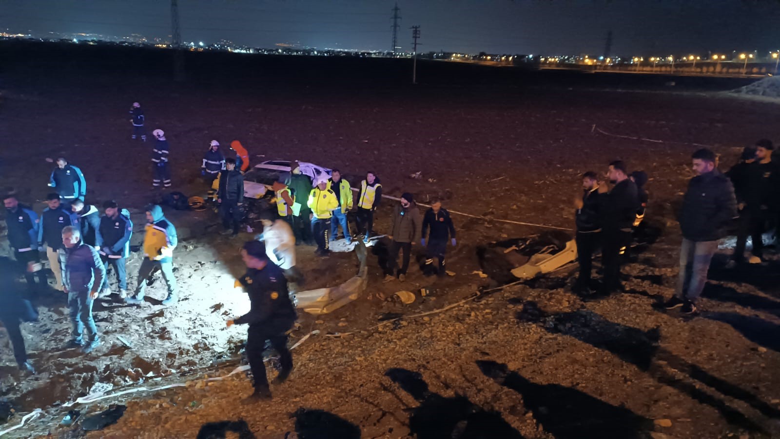 Çarpışan Araçlar Şarampole Uçtu! Korkunç Kazada 3 Ölü, 3 Yaralı (6)