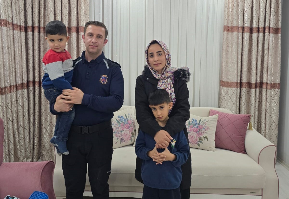 Cezaevi Personelinin Paylastigi Fotograf Sosyal Medyayi Ikiye Boldu (2)