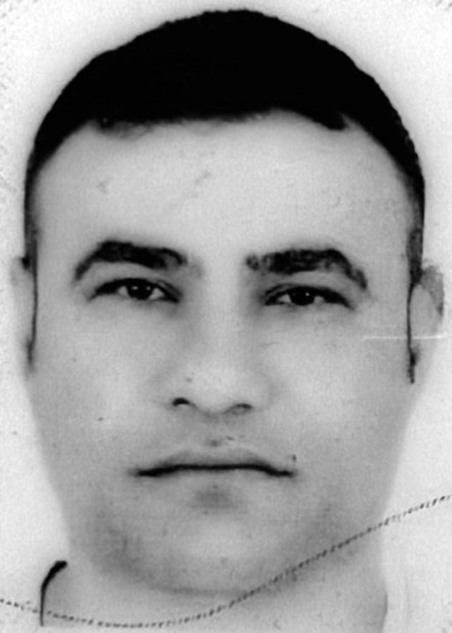 Cinnet Getiren Baba Dehşet Saçtı Anne Ve Küçük Kızı Bıçaklayarak Öldürdü (2)