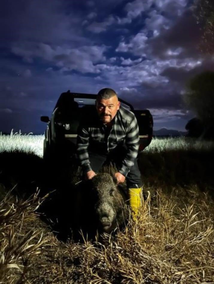 Ciplak Elle Yakaladi Herkes Kacacak Yer Ararken O Uzerine Atladi Surekli Zarar Veriyor (2)