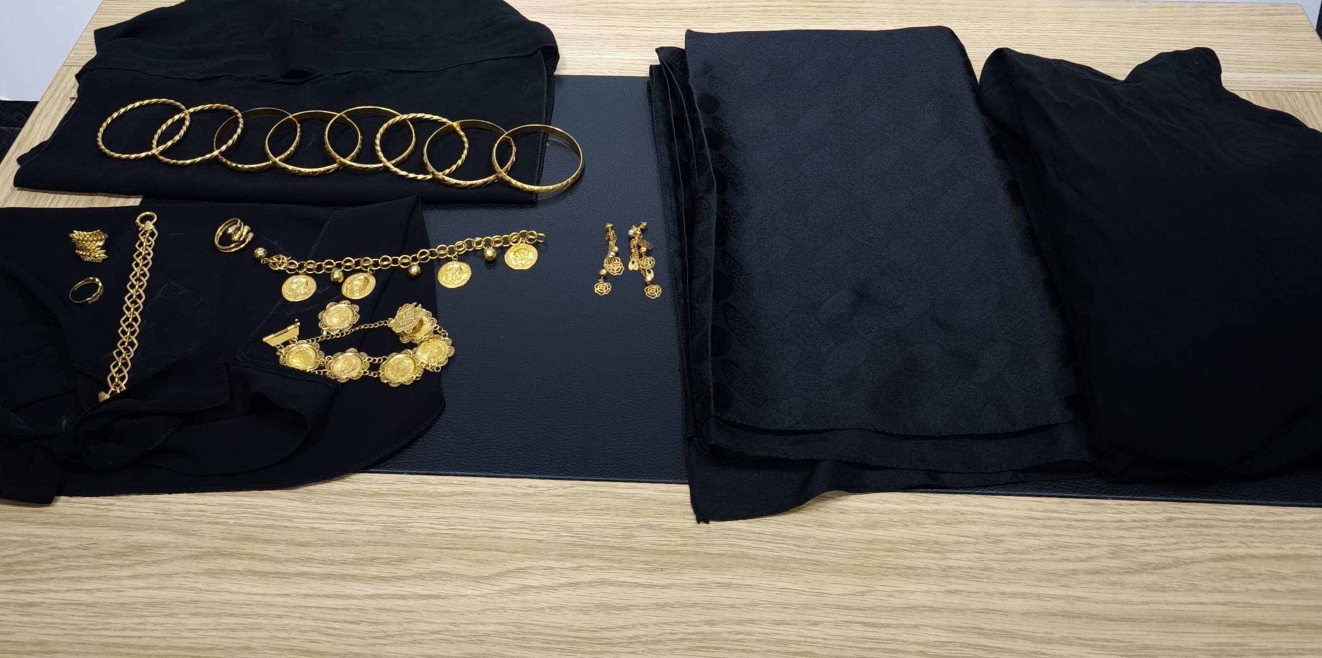 Cocugunu Ameliyat Ettirmek Icin Goturdugu Altinlari Caldilar (4)