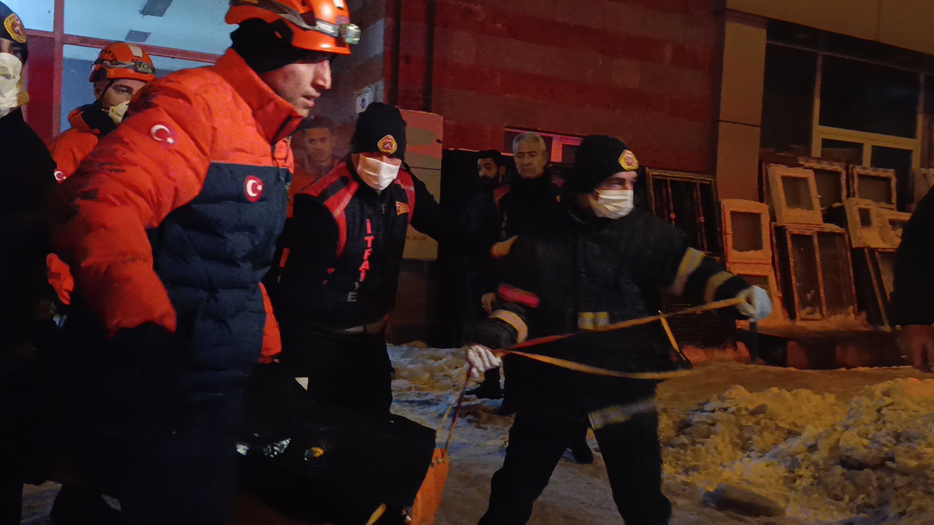 Denetimli Serbestlik Binasında Asansör Faciası! 26 Yaşındaki Genç Hayatını Kaybetti (5)