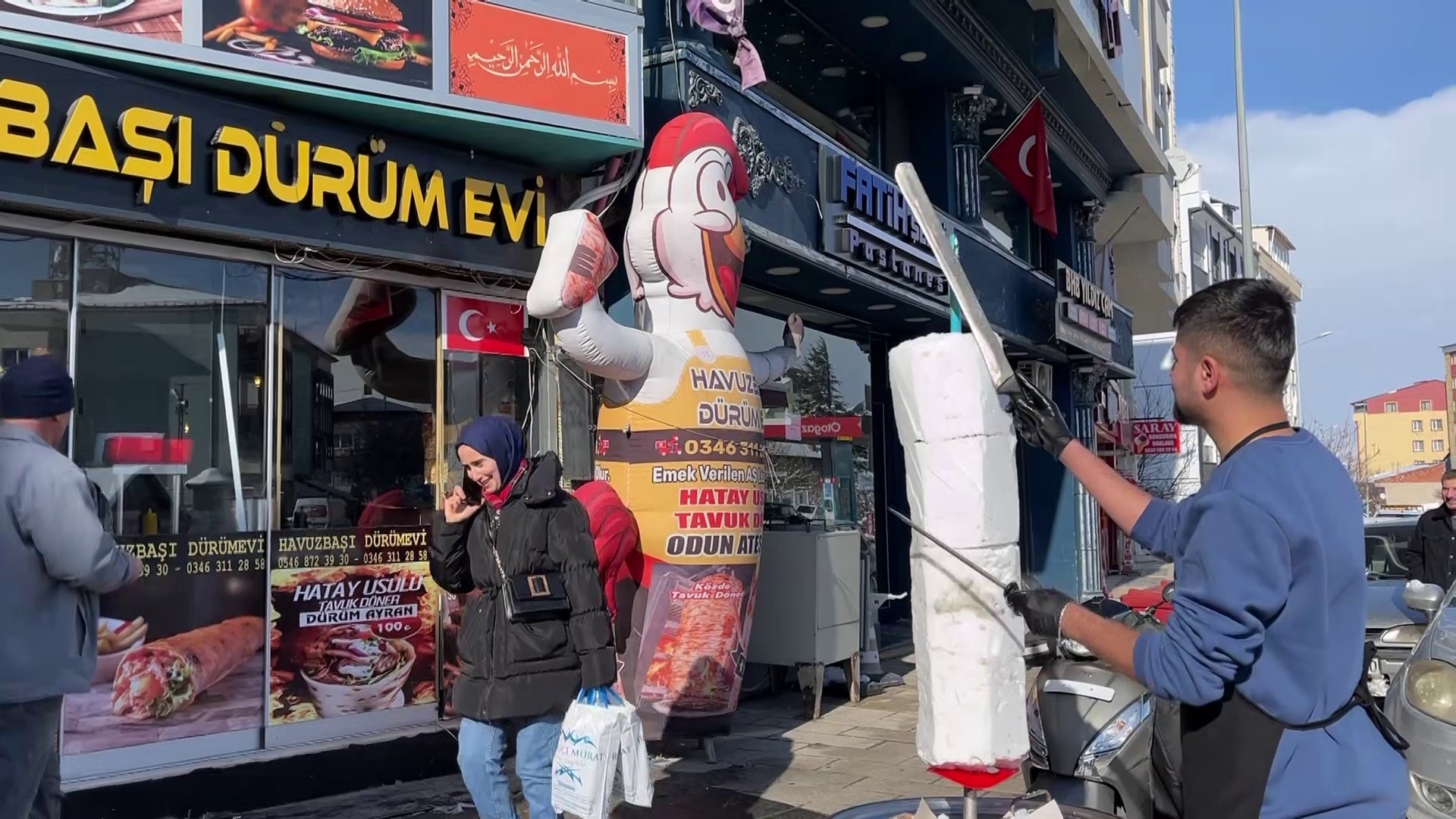Döner Ustasından Yaratıcı Fikir Kardan Döner Sosyal Medyada Dikkat Çekti (3)