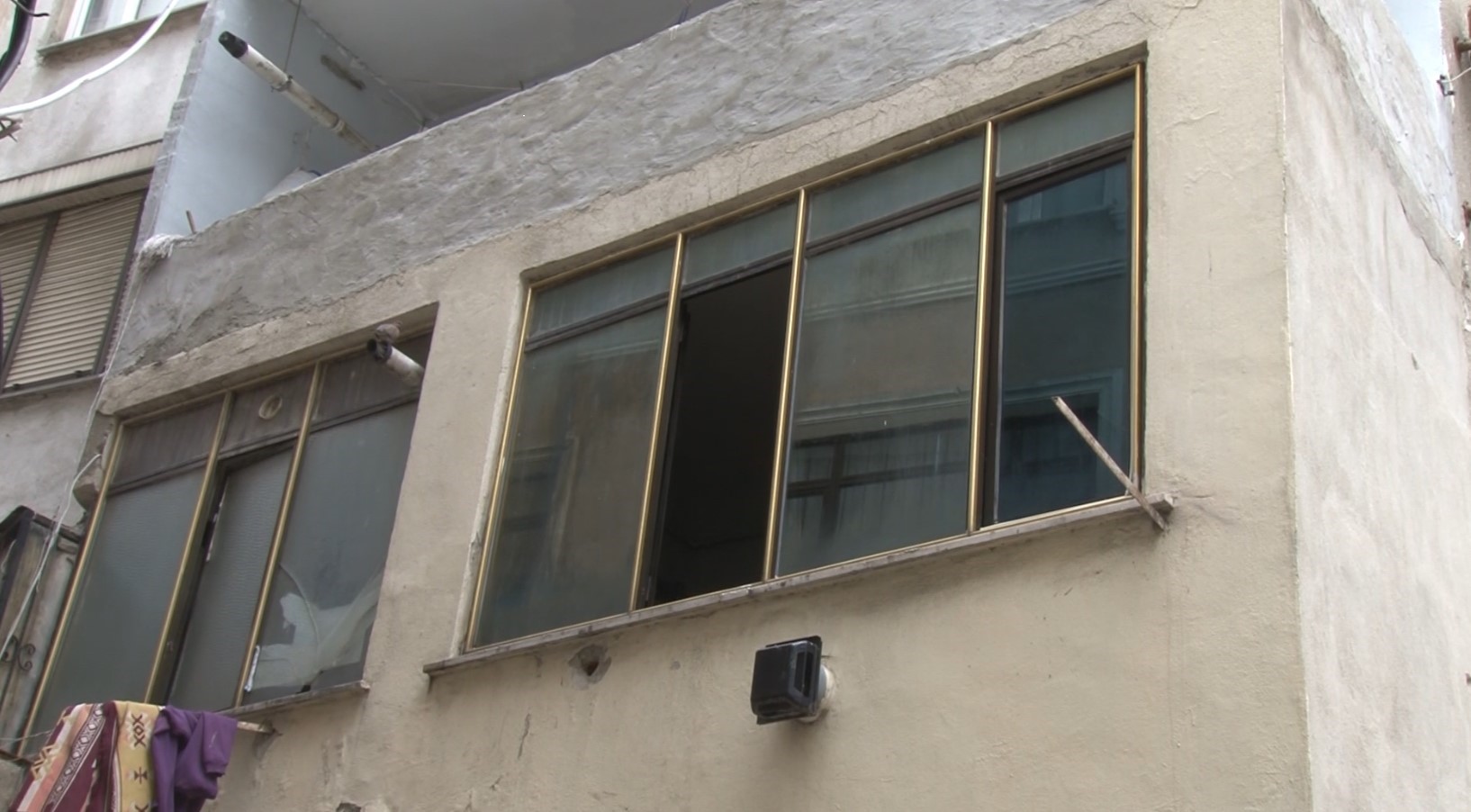 Dumanlar Arasında Acı Son 1 Hafta Önce Taşındığı Binadan Cansız Bedeni Çıktı (3)