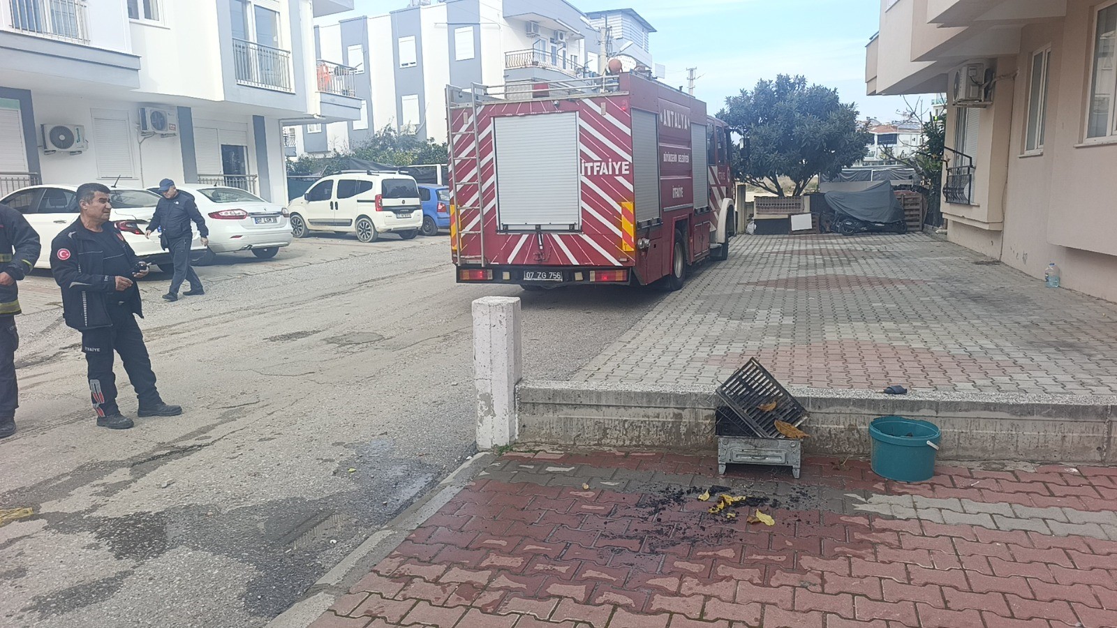 Dumanlar Yukseldi Ekipler Geldi Gercek Cok Baskaydi (6)