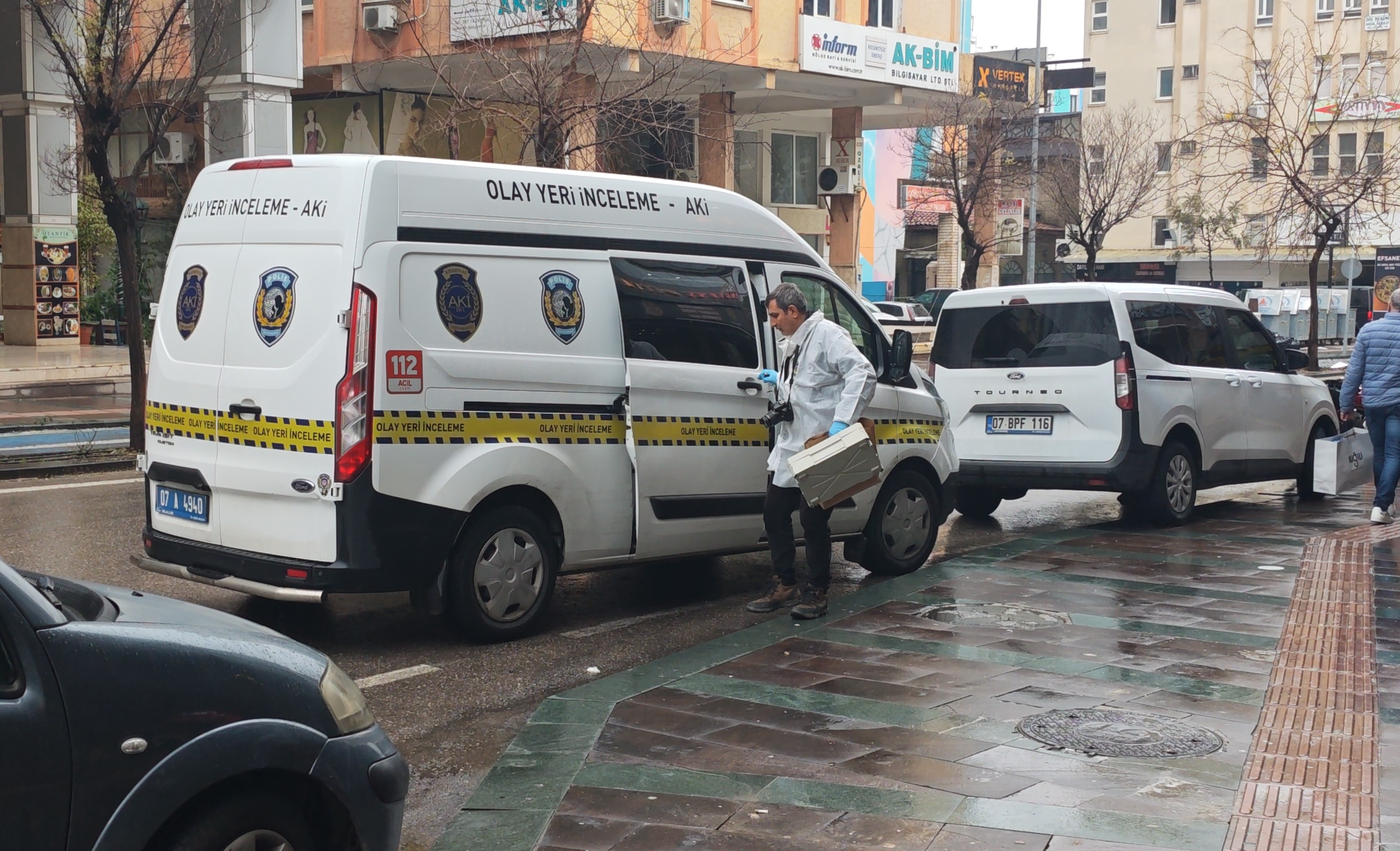 Dun Girmisti Bugun Cansiz Bedeni Cikti Avucunda Siringayla Olu Bulundu (4)