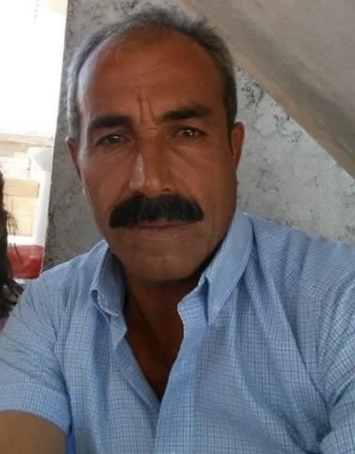 Ekipler Makineden Guclukle Cikardi Hayvanlarini Beslemek Isterken Kendi Canindan Oldu (1)-1