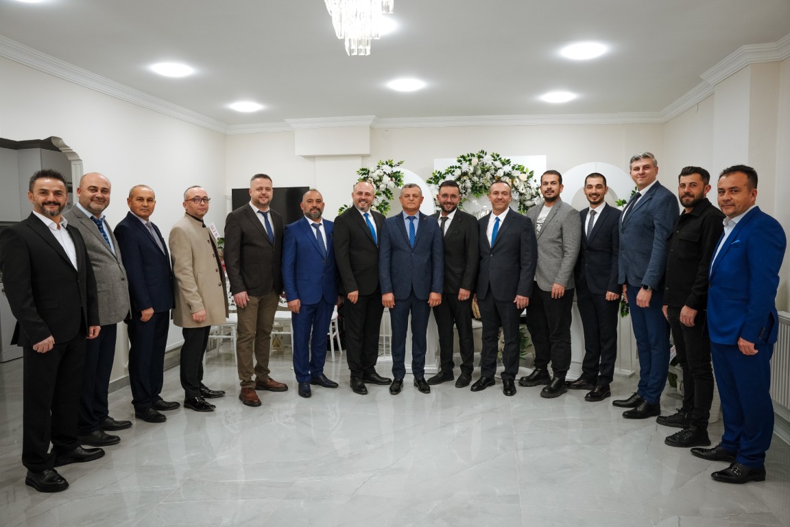 Emre Demir (3) (Orta)