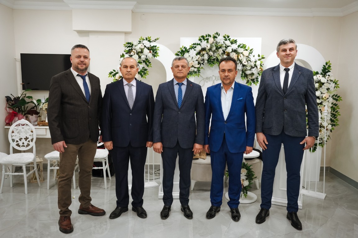 Emre Demir (5) (Orta)