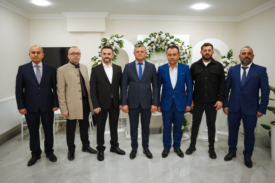 Emre Demir (7) (Orta)