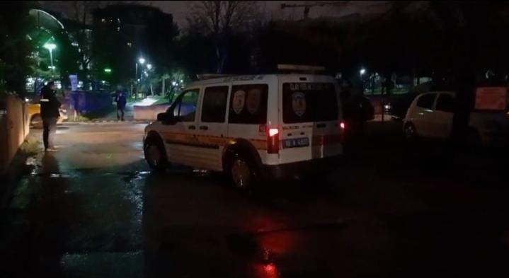 Esinden Dayak Yedi Cocuguyla Camiye Kacti Dehset Anlari Guvenlik Kamerasina Boyle Yans (4)