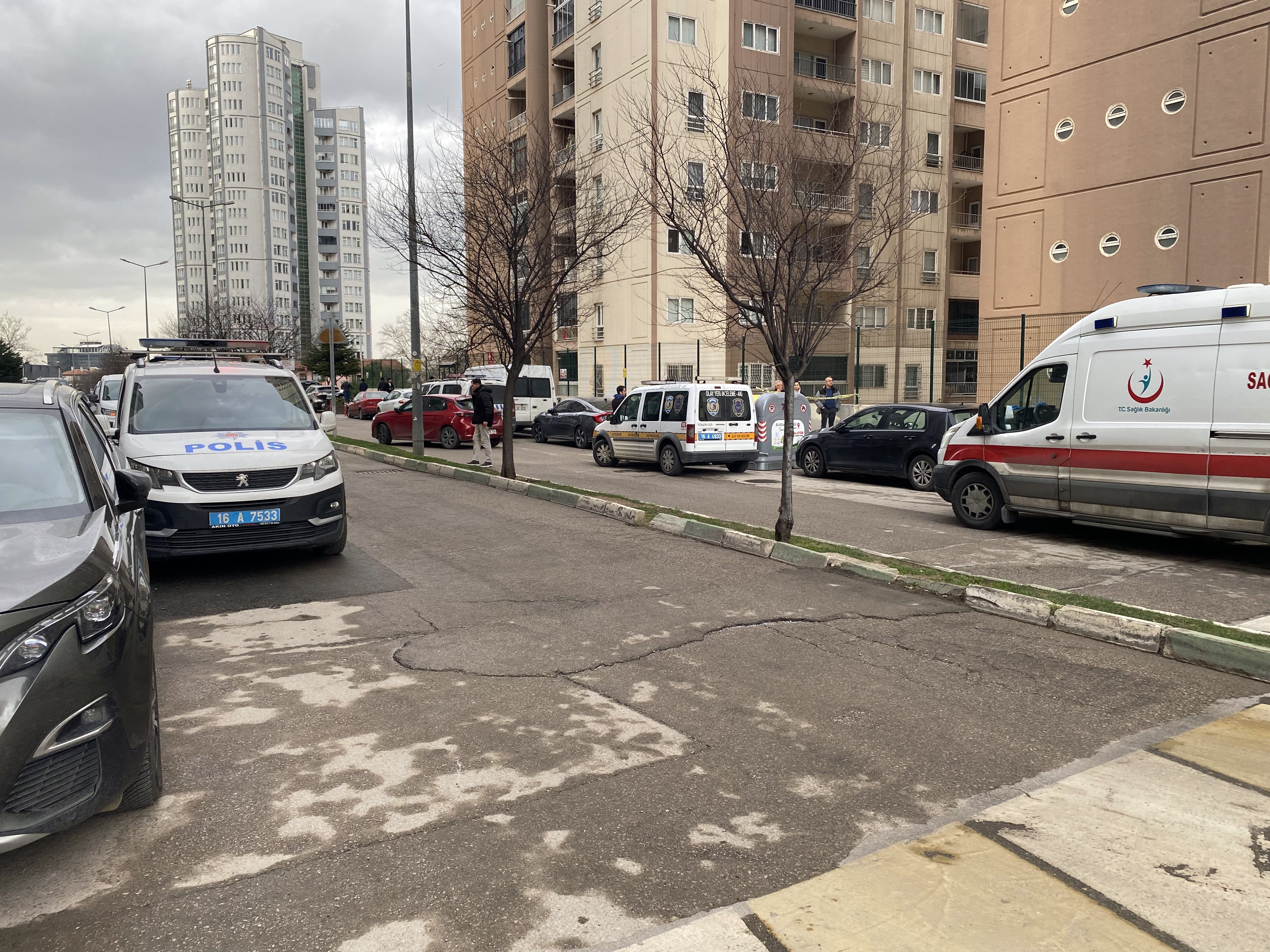 Ev Bakmaya Gitti, Feci Şekilde Can Verdi! 17. Kattan Yere Çakıldı (4)