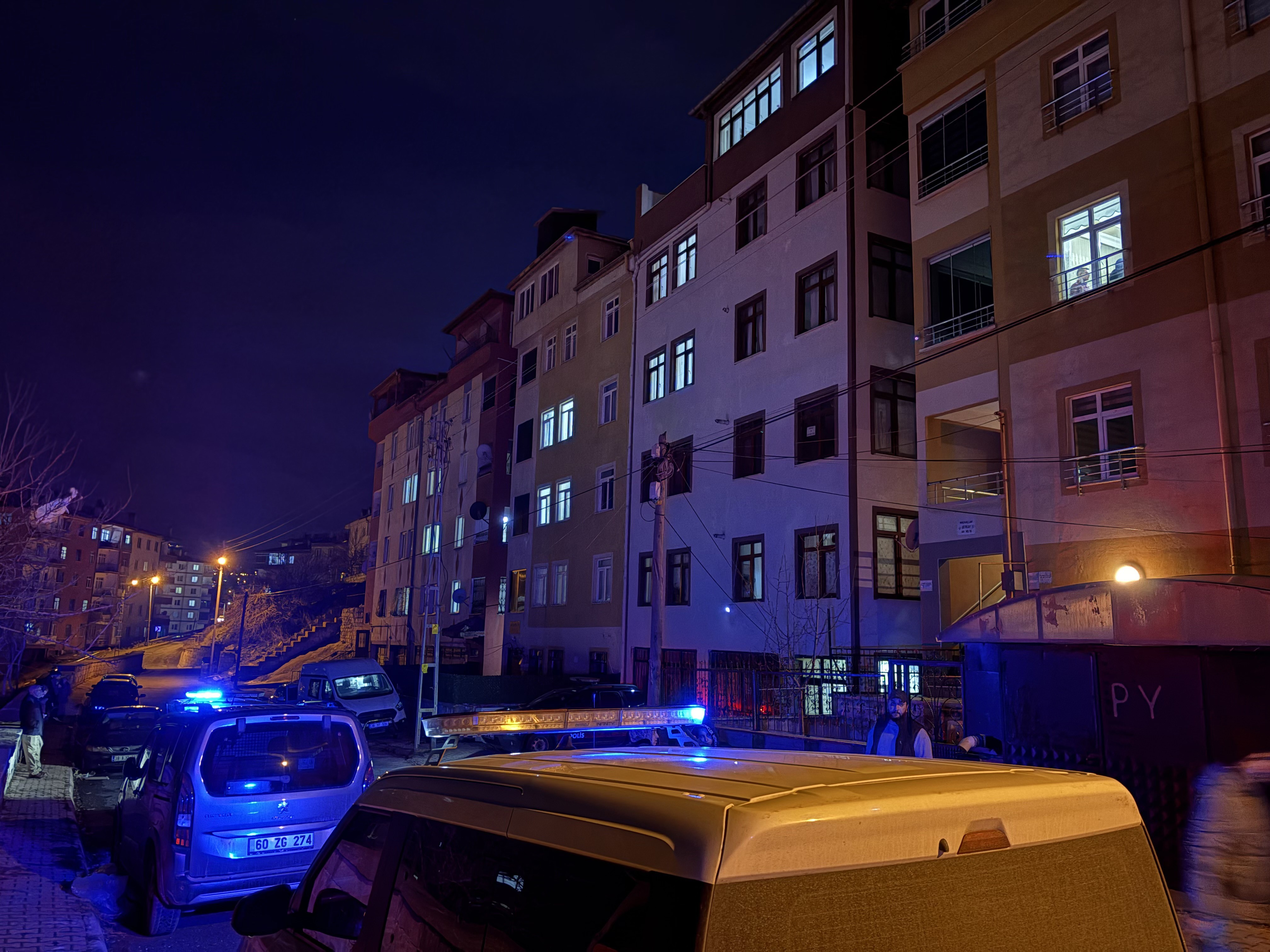 Evde Tartışma, Banyoda Cinayet Genç Adam Kasığından Bıçaklanarak Öldürüldü (2)