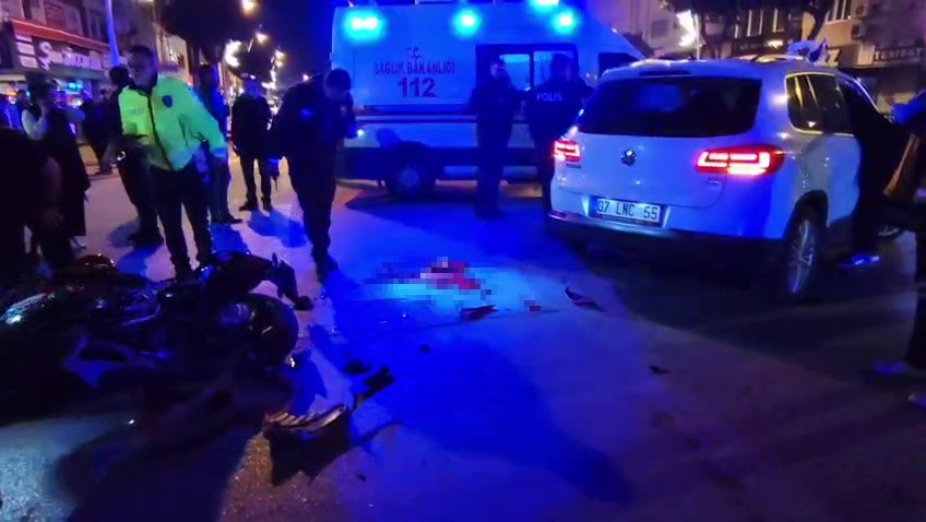 Fenomen Motosikletlinin Son Fedakarlığı Canına Mal Oldu! Gencin Kahreden Kazası Kameraya Yansıdı (4)