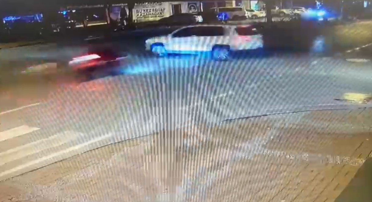 Fenomen Motosikletlinin Son Fedakarlığı Canına Mal Oldu! Gencin Kahreden Kazası Kameraya Yansıdı (6)