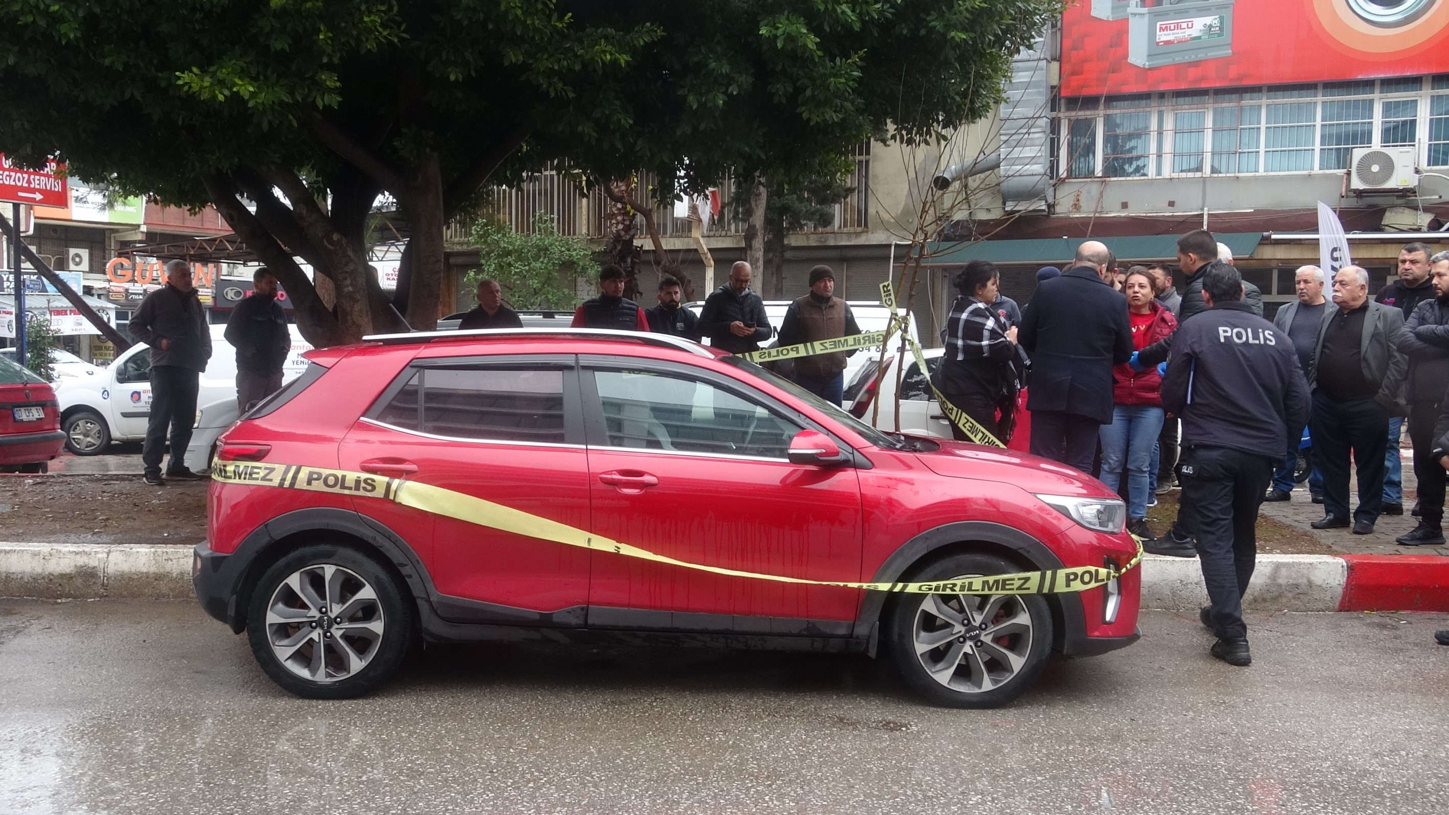 Gaz Sesi Şüphe Uyandırdı, Acı Gerçek Ortaya Çıktı! Eşinin Feryadı Sanayide Yankılandı (5)