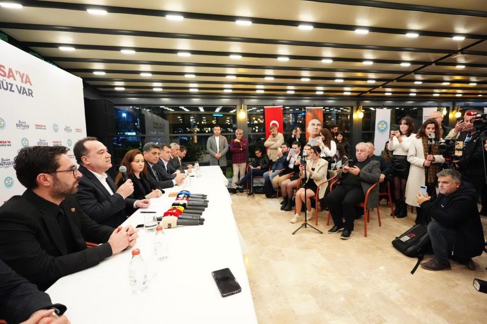 Gazetecilerle Bulusan Baskan Dutlulu Manisanin Yol Haritasini Acikladi (3)