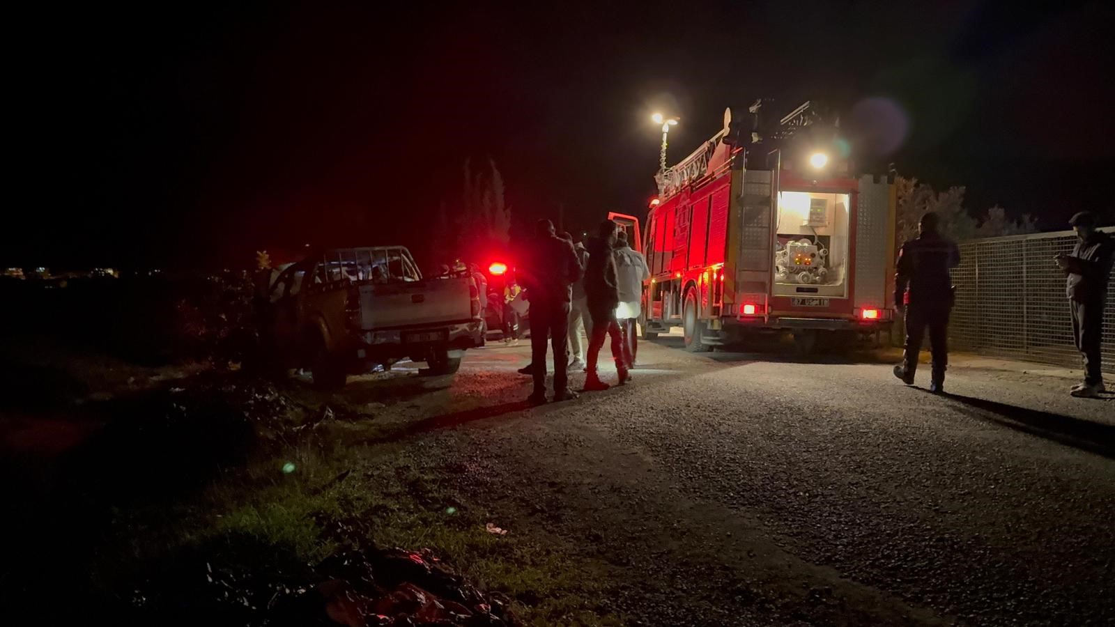 Gece Yarısı Dehşet! Araç Içinde Yanarak Can Verdi (5)