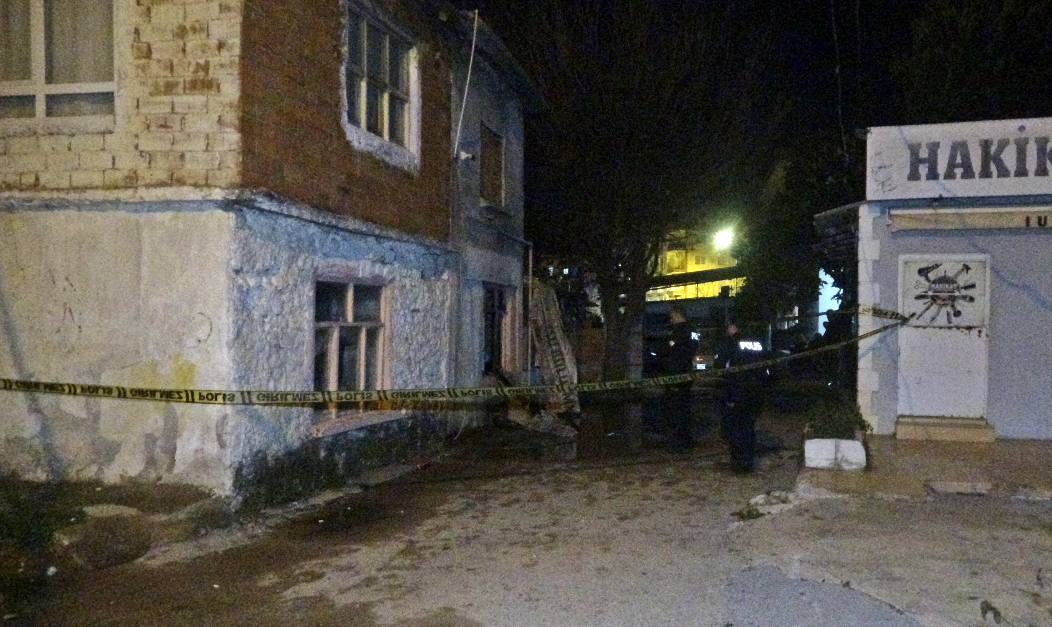 Gece Yarısı Facia Gecekonduda Ölümle Biten Yangın (2)