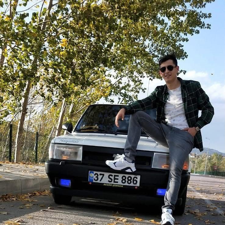 Gecenin Karanliginda Feci Son Hurdaya Donen Aractan Cansiz Bedeni Zor Cikarildi (2)