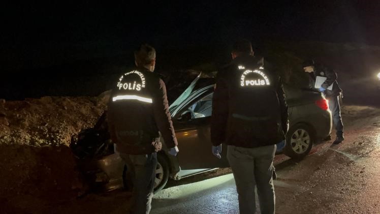 Gençlerin Yarışı Ölüm Saçtı Korkunç Kazada 3 Kişi Öldü (8)