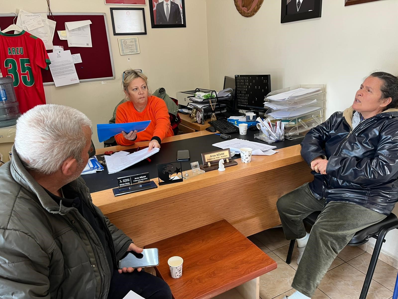 Gözyaşıyla Başladı, Hizmetle Büyüdü Babasının Vefatından 4 Dakika Önce Verilen Sözle Muhtar Oldu (2)